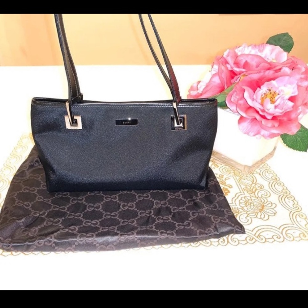 AUTHENTIC RARE GUCCI BAG